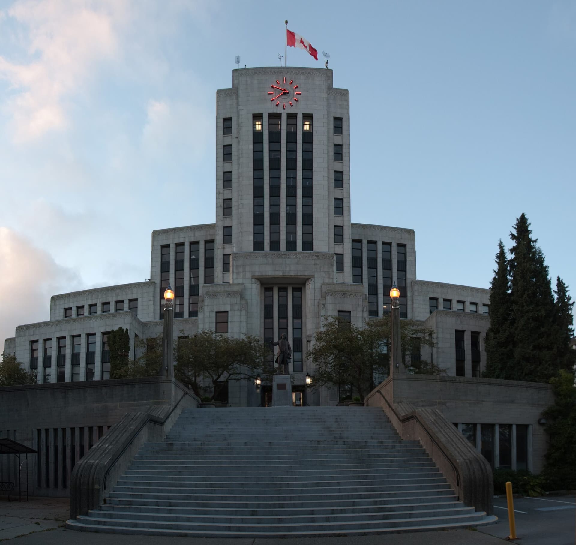 Vancouver City Hall, a 1936 Art Deco tower, seen from the foot of its front steps.